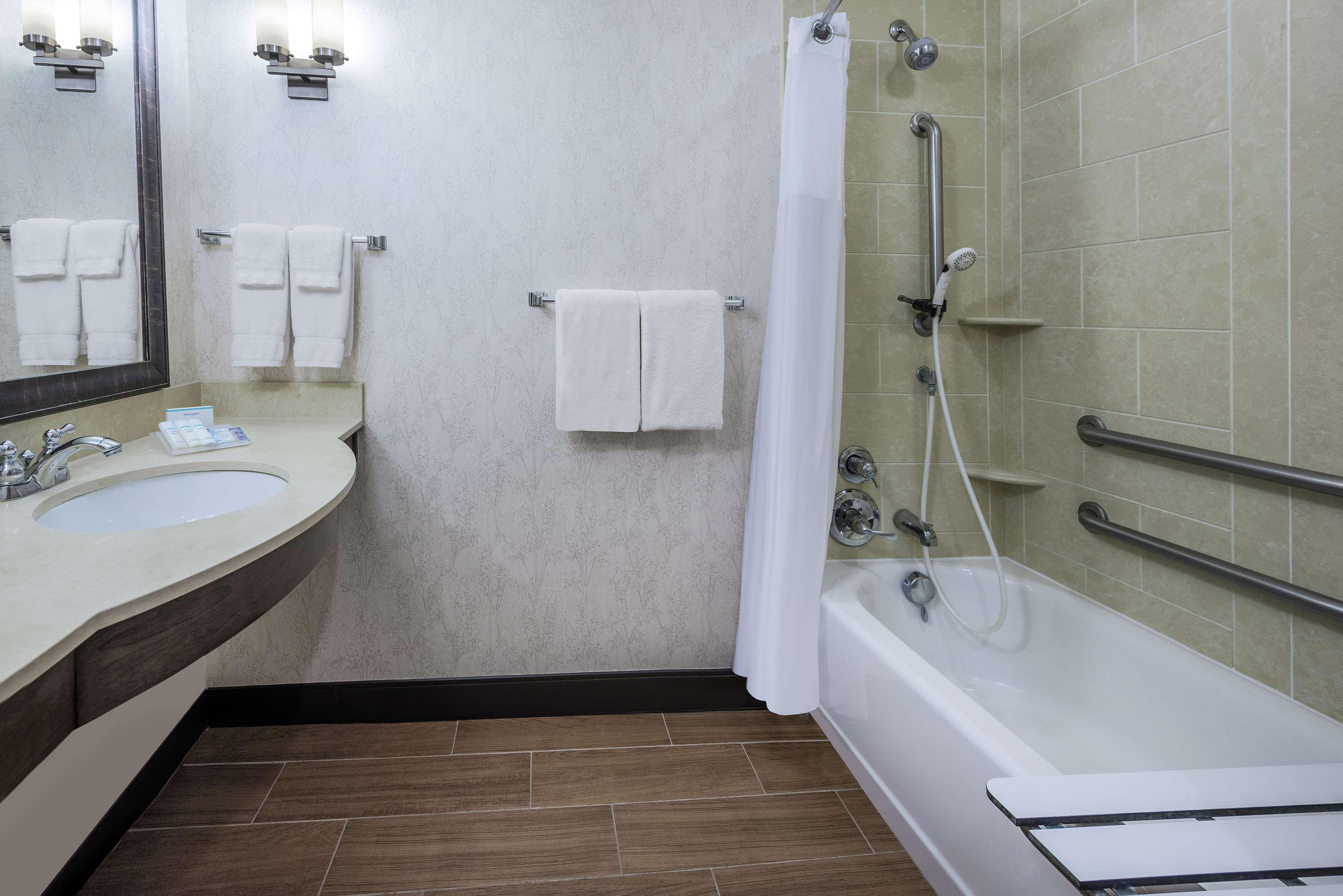 Hilton Garden Inn San Antonio/Rim Pass Drive Kültér fotó